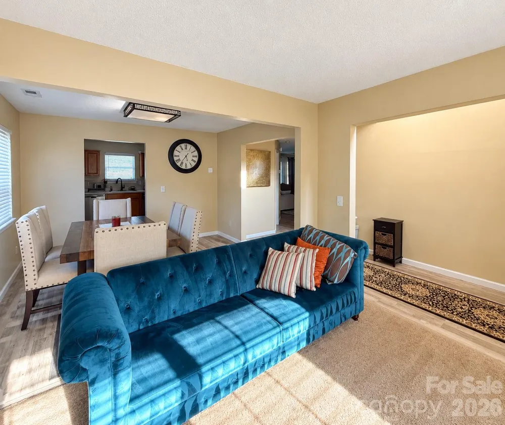 4912 Alenja Lane Raleigh, NC 27616