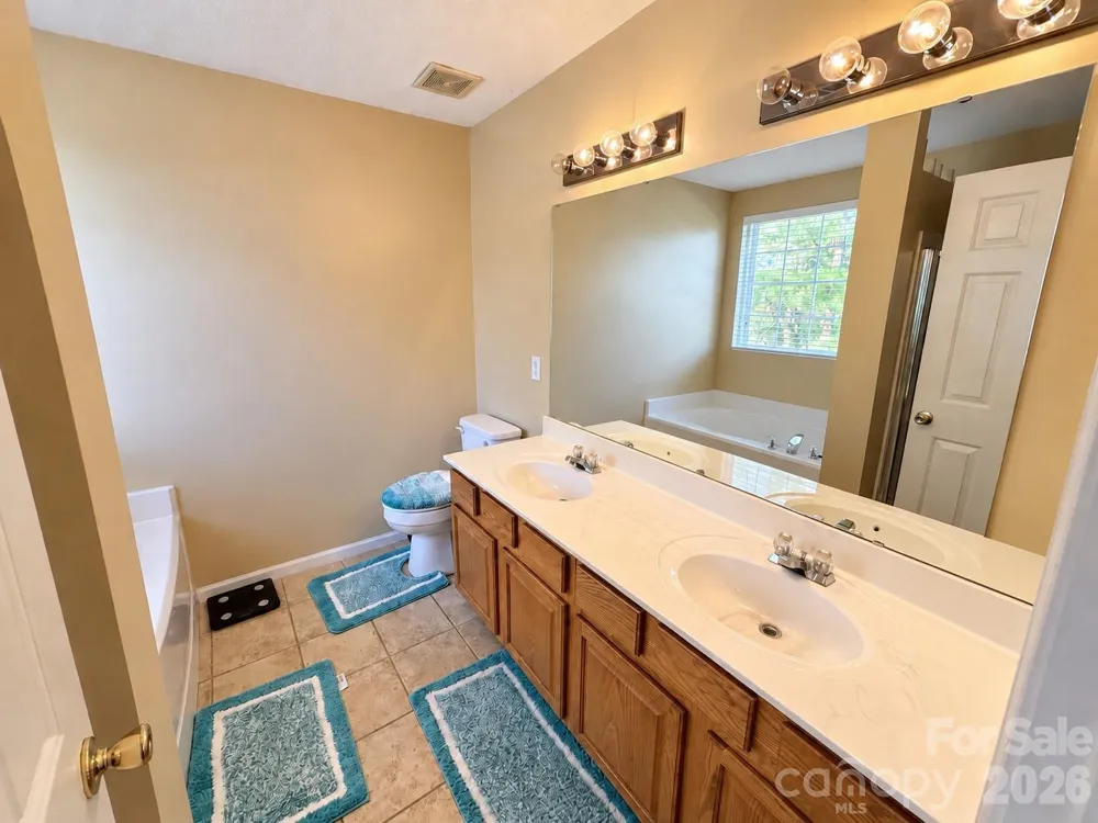4912 Alenja Lane Raleigh, NC 27616