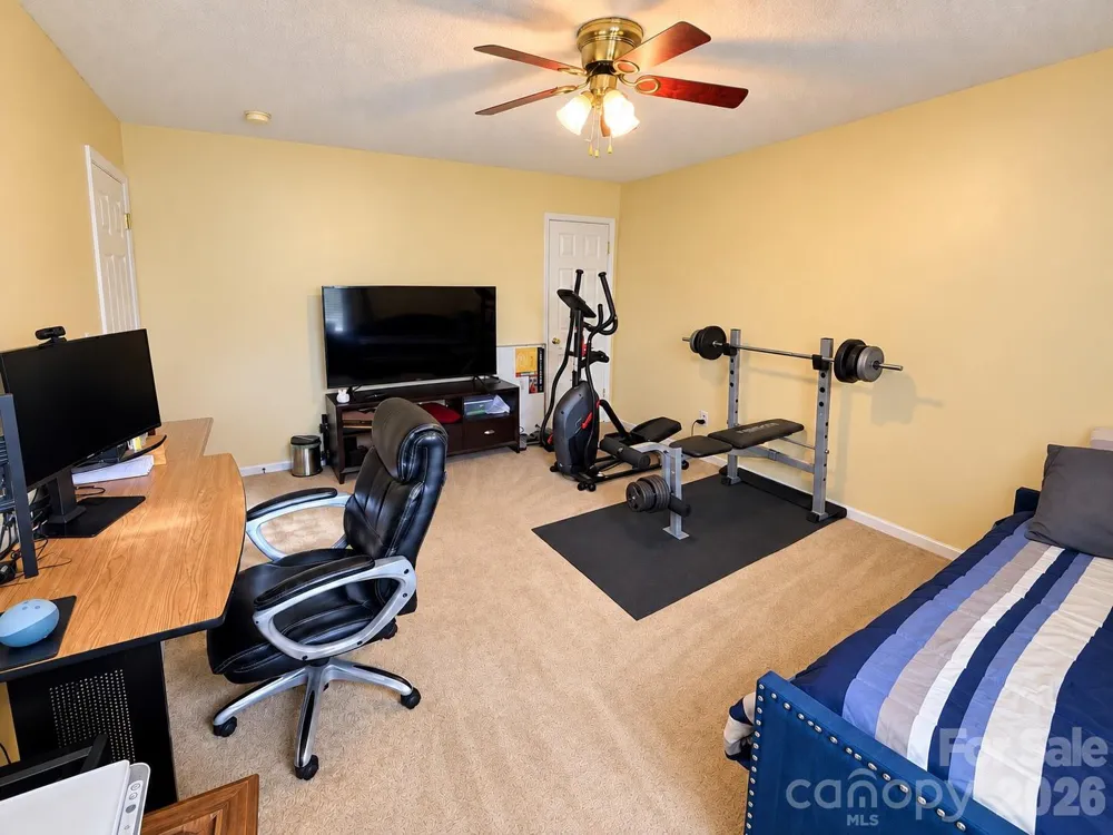 4912 Alenja Lane Raleigh, NC 27616