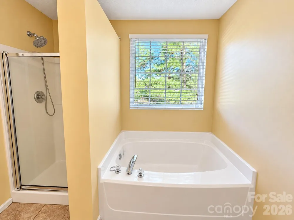 4912 Alenja Lane Raleigh, NC 27616