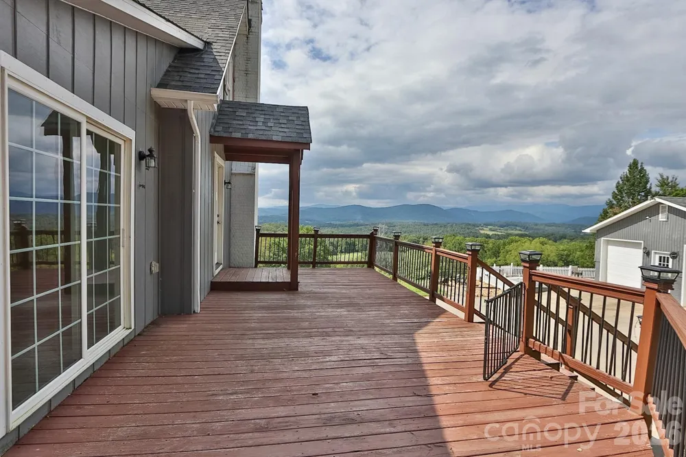 3459 Billings Hill Church Road Traphill, NC 28685