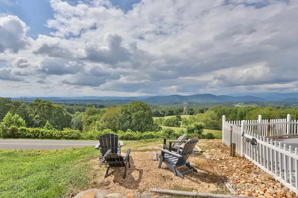 3459 Billings Hill Church Road Traphill, NC 28685