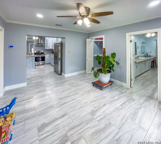2815 Orange Ln Beeville, TX 78102