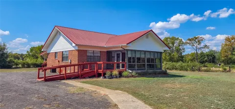 1281 S Old Highway 64