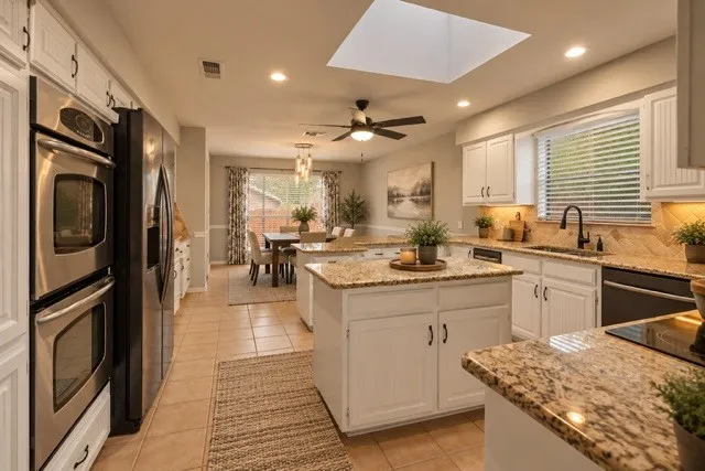 68 Legend Road Benbrook, TX 76132