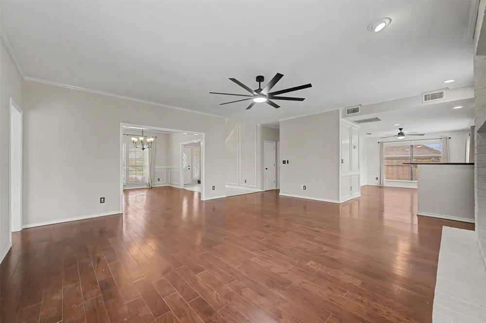 68 Legend Road Benbrook, TX 76132