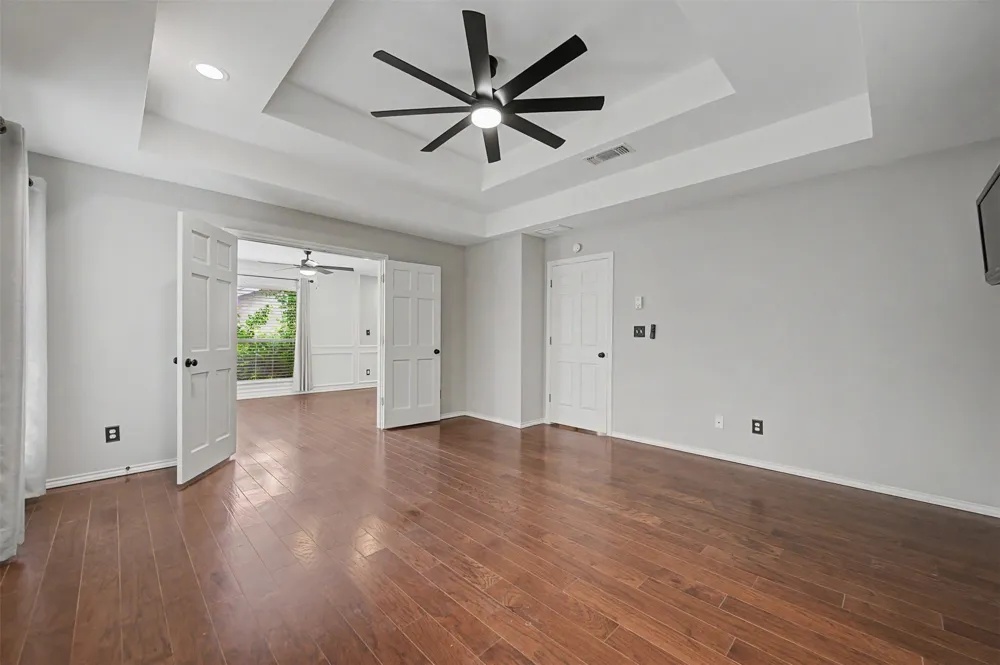 68 Legend Road Benbrook, TX 76132