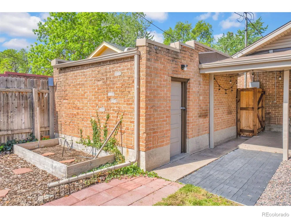 2164 S Lincoln Street Denver, CO 80210