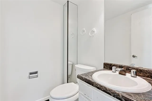 2784 S Wheeling Way Aurora, CO 80014
