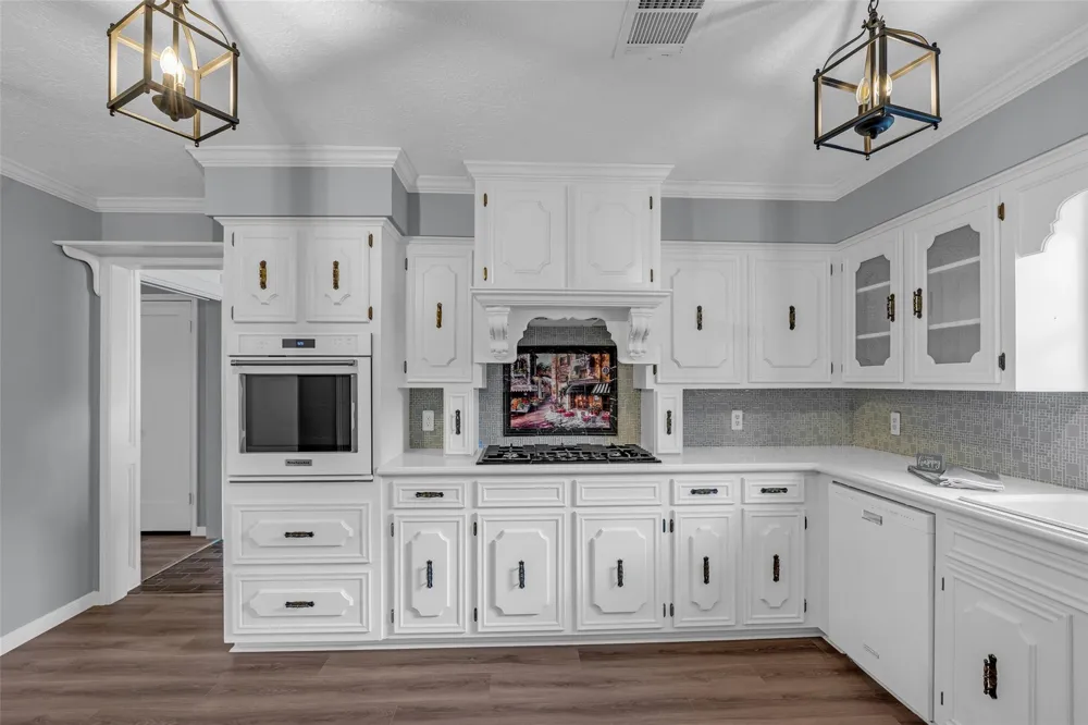 1302 Minchen Drive Deer Park, TX 77536