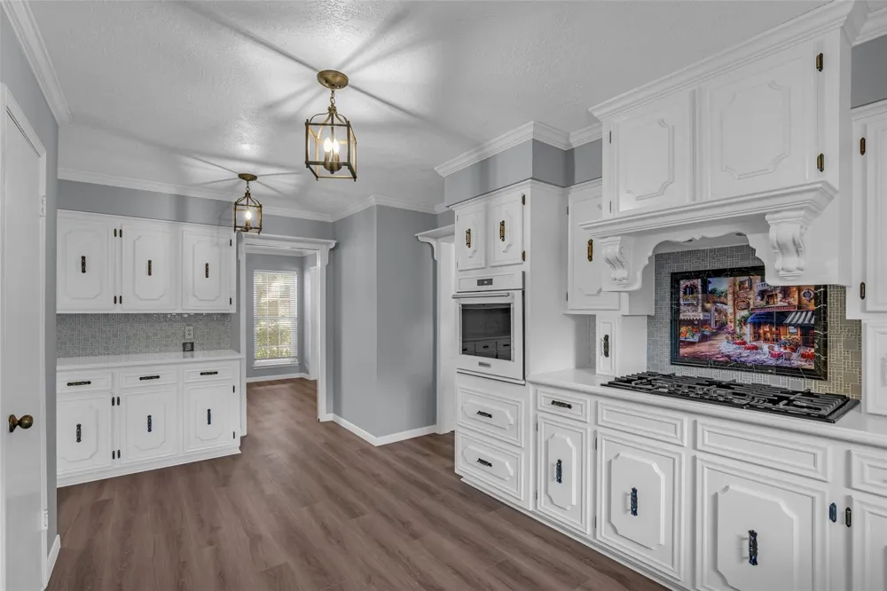 1302 Minchen Drive Deer Park, TX 77536