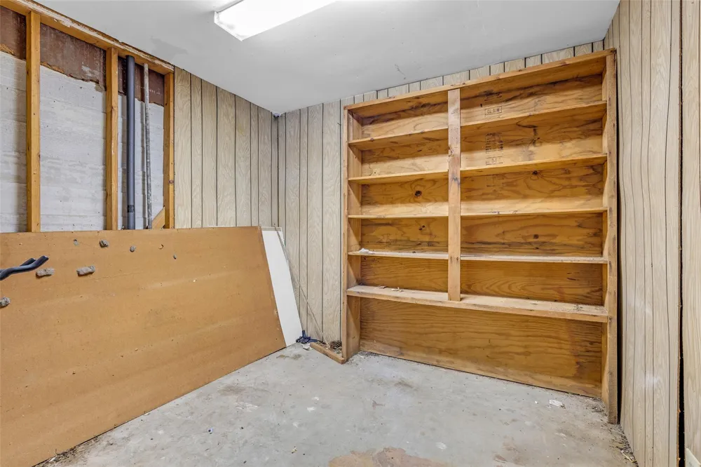 1302 Minchen Drive Deer Park, TX 77536