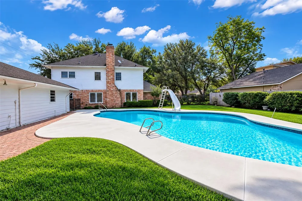 1302 Minchen Drive Deer Park, TX 77536