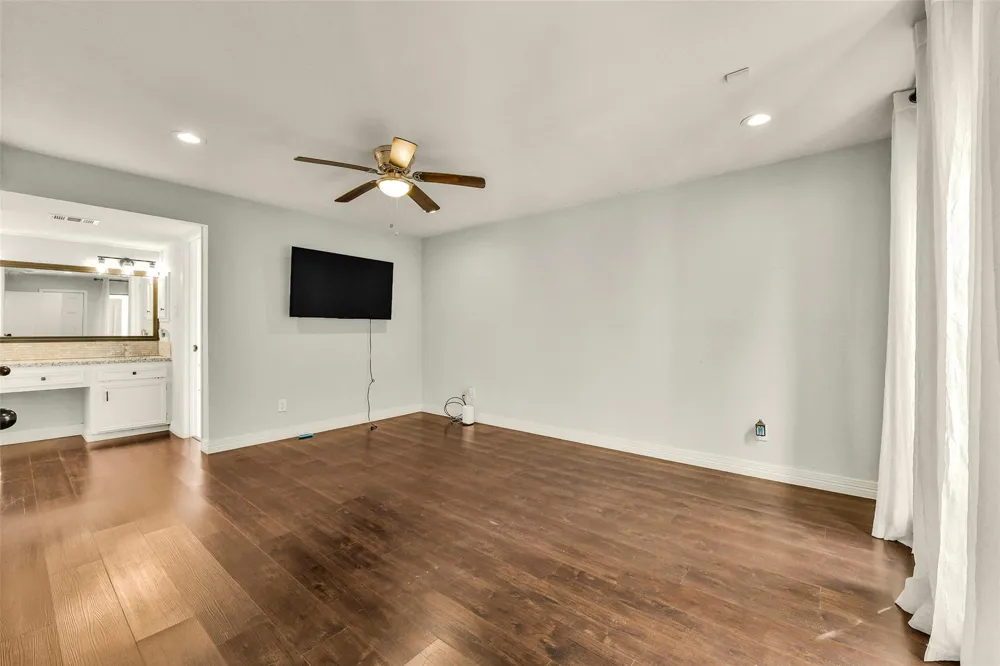 15719 Stonehaven Drive Houston, TX 77059