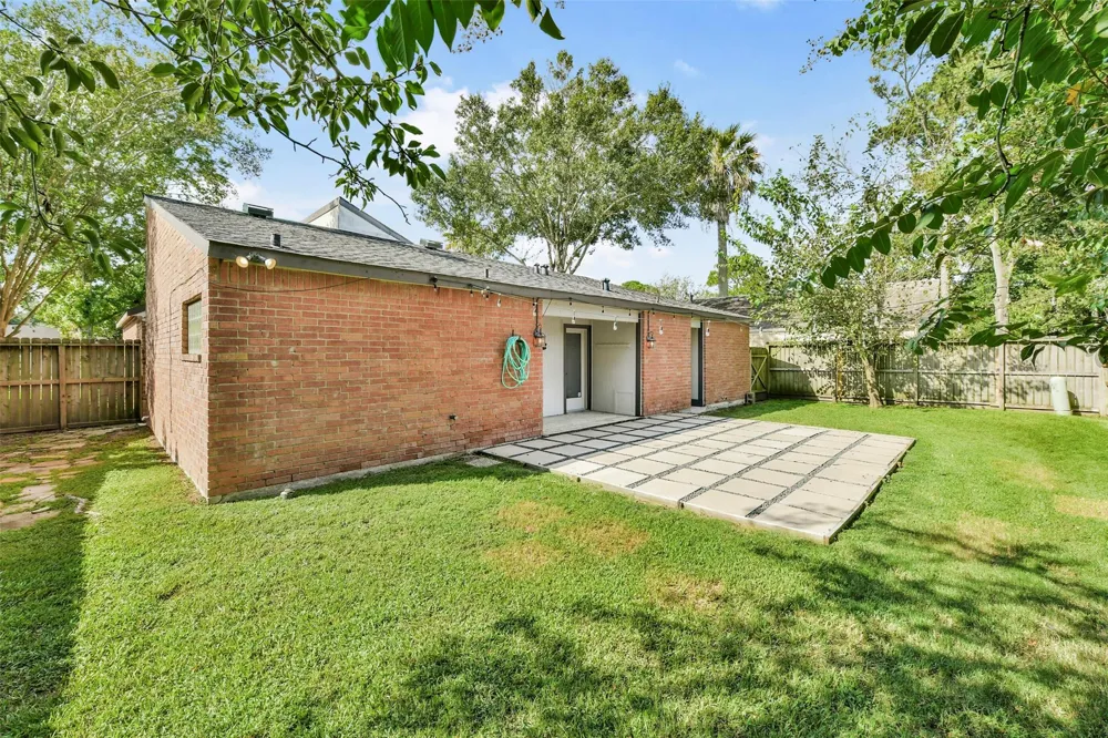 15719 Stonehaven Drive Houston, TX 77059