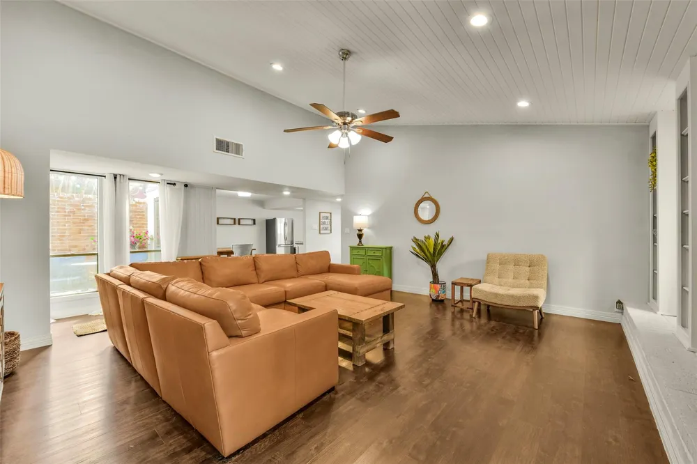 15719 Stonehaven Drive Houston, TX 77059