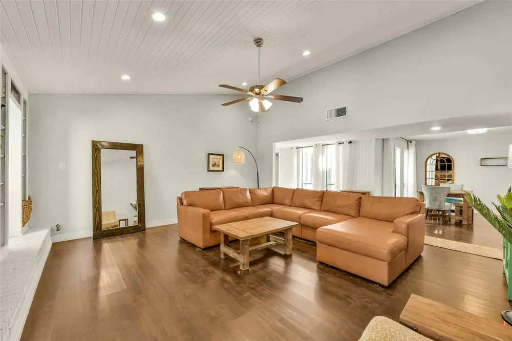 15719 Stonehaven Drive Houston, TX 77059