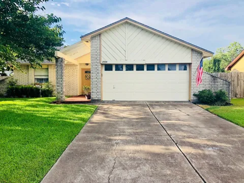 2534 Knoxville Drive