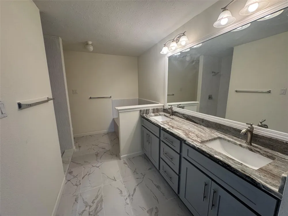 12827 Waybridge Street Sugar Land, TX 77478