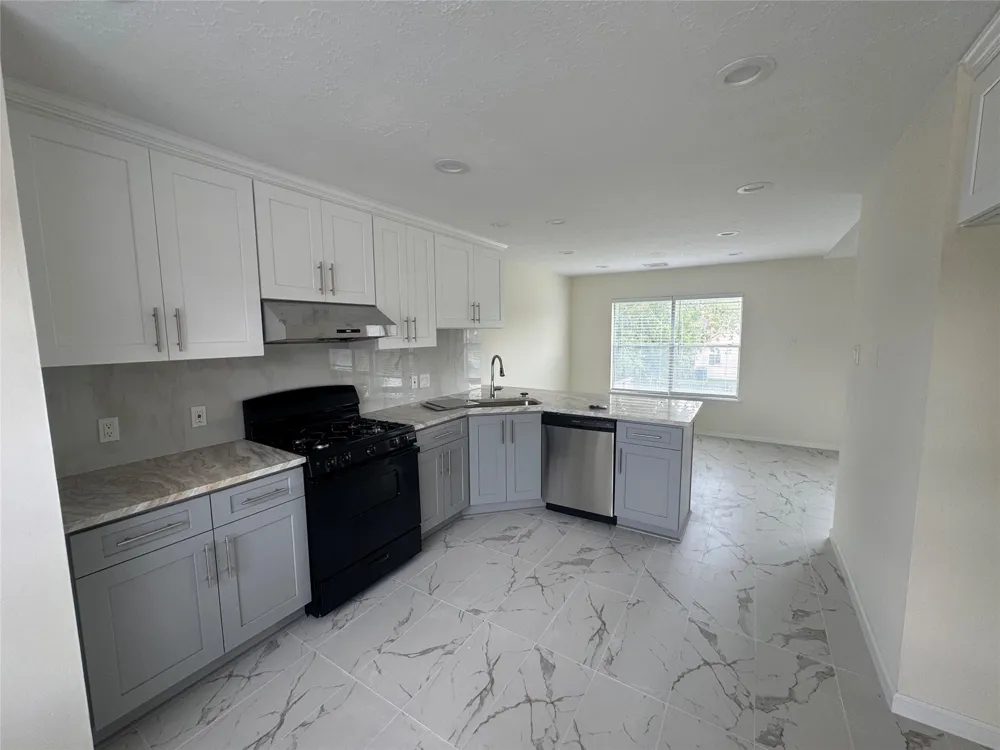 12827 Waybridge Street Sugar Land, TX 77478
