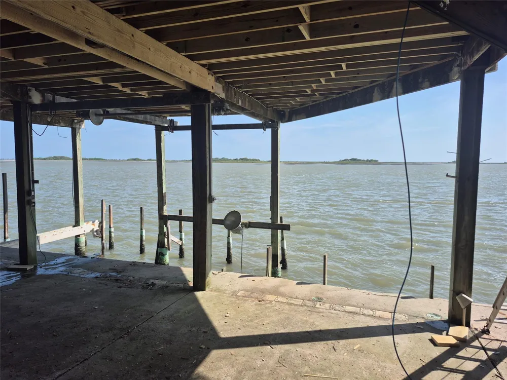 1823 Port O Call Street Tiki Island, TX 77554