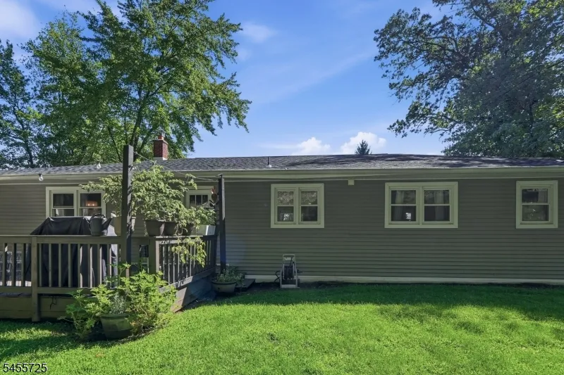 127 Hillside Dr North Haledon, NJ 07508