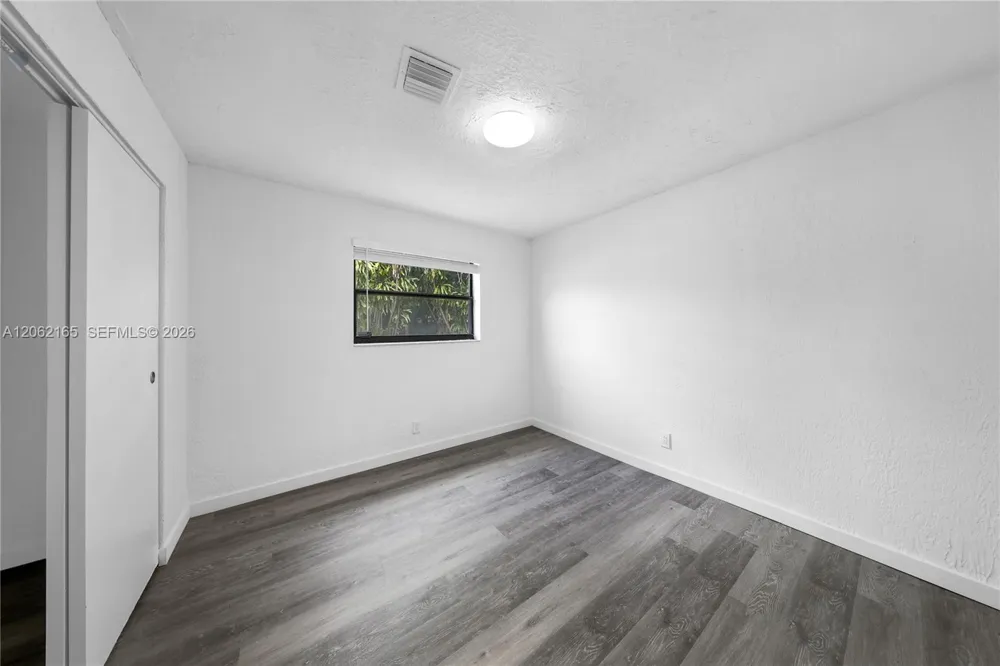 820 NW 38th Ave Lauderhill, FL 33311
