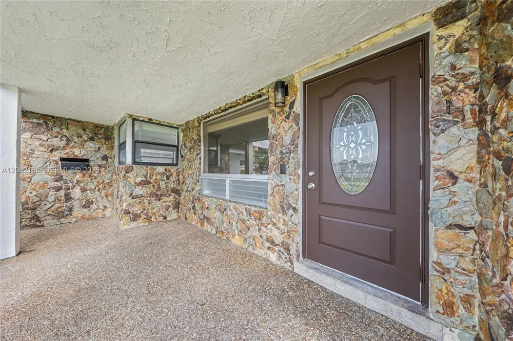 820 NW 38th Ave Lauderhill, FL 33311