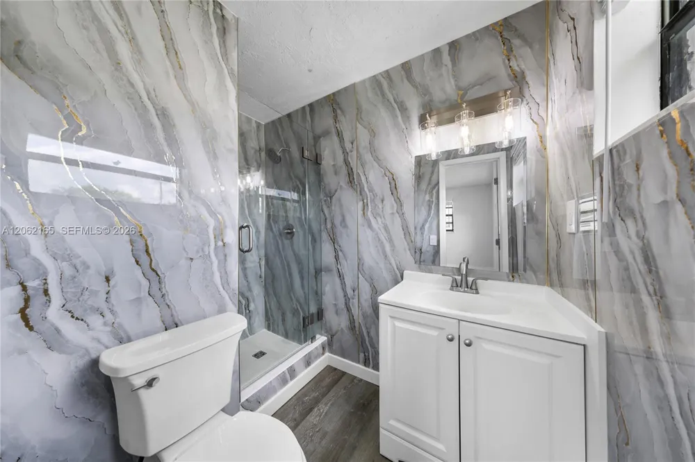 820 NW 38th Ave Lauderhill, FL 33311
