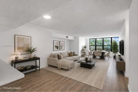 2767 Carambola Cir S #402