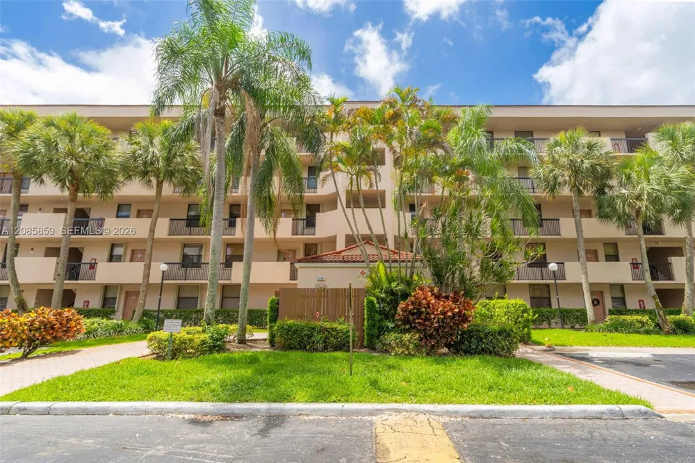 2767 Carambola Cir S #402 Coconut Creek, FL 33066