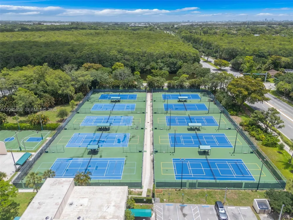 2767 Carambola Cir S #402 Coconut Creek, FL 33066