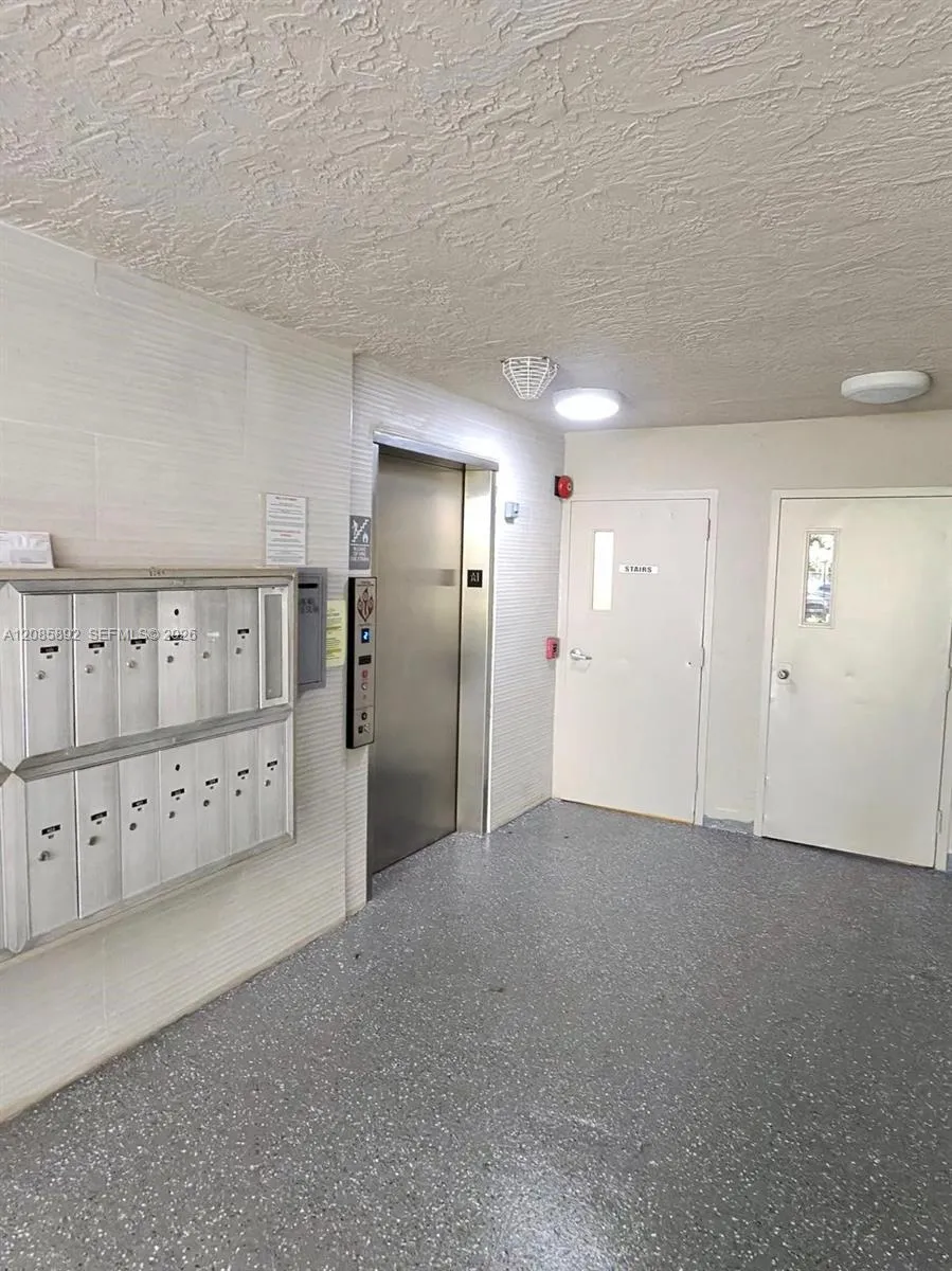 8245 Lake Dr #404 Doral, FL 33166