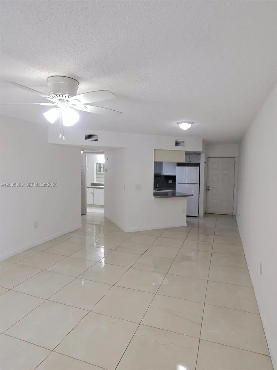 8245 Lake Dr #404 Doral, FL 33166