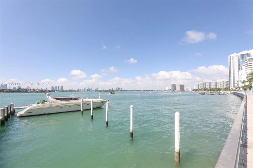1200 West Ave #907 Miami Beach, FL 33139