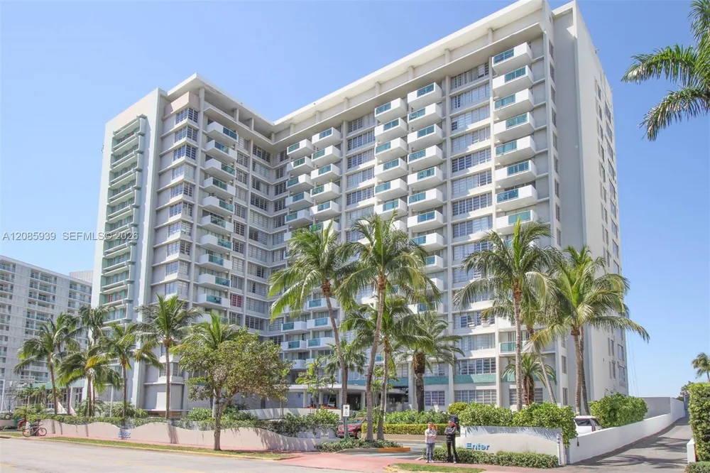 1200 West Ave #907 Miami Beach, FL 33139