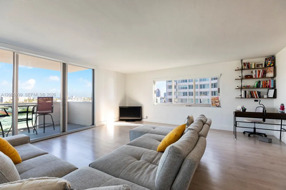 1200 West Ave #907 Miami Beach, FL 33139