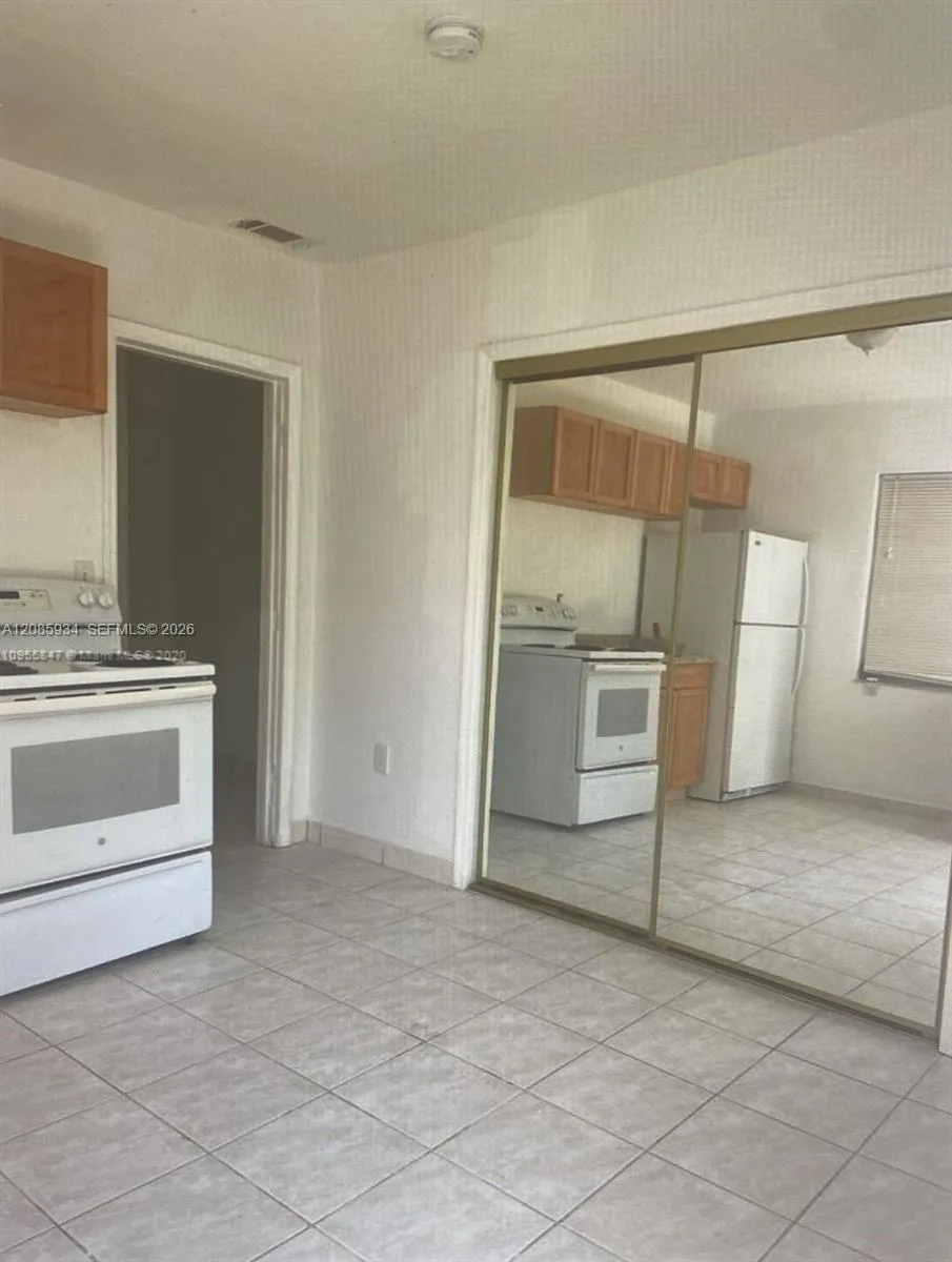 526 SW 64th Ave #5 Miami, FL 33144