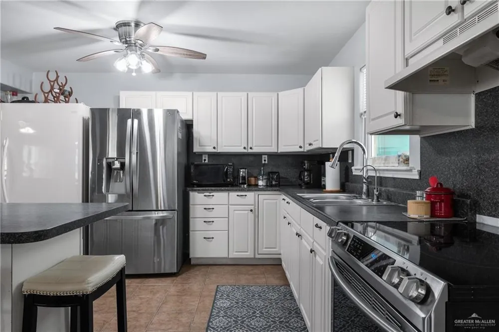 1034 E Port Drive Port Mansfield, TX 78598