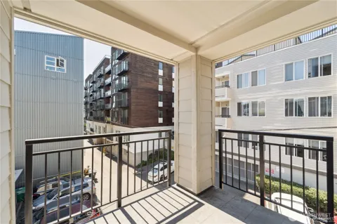 769 Hayes Street #405