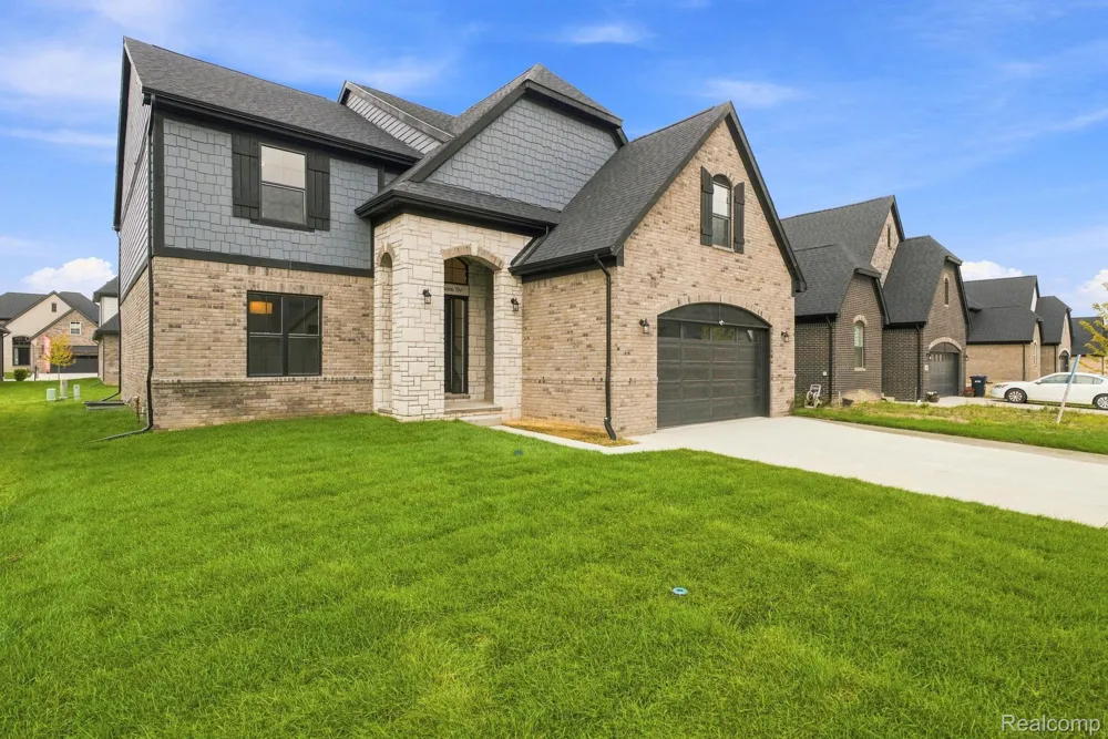 4075 Blossom Drive Sterling Heights City, MI 48314