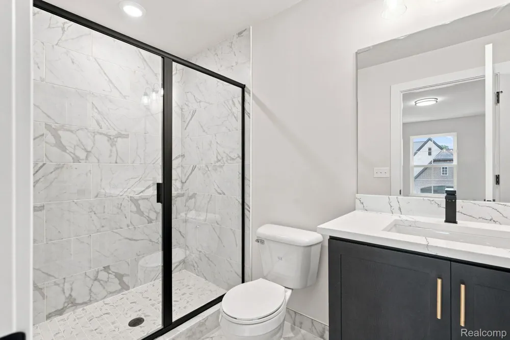 4075 Blossom Drive Sterling Heights City, MI 48314