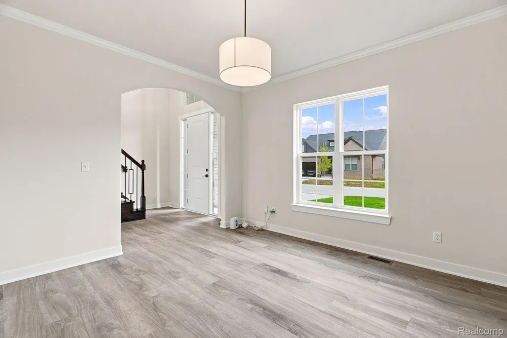 4075 Blossom Drive Sterling Heights City, MI 48314
