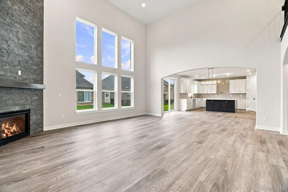 4075 Blossom Drive Sterling Heights City, MI 48314