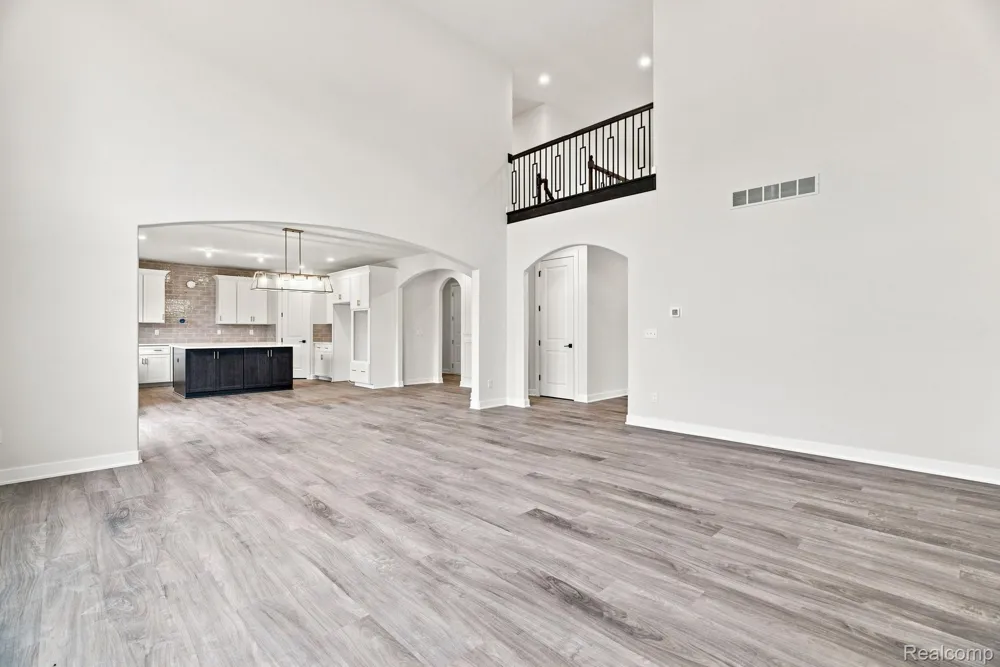 4075 Blossom Drive Sterling Heights City, MI 48314