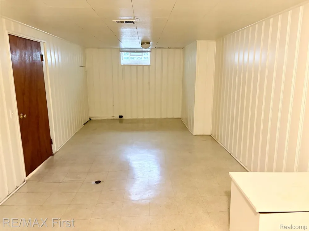 317 E Webster Road Royal Oak City, MI 48073