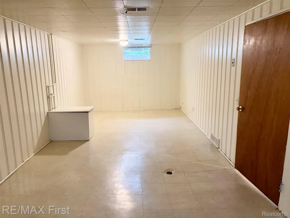 317 E Webster Road Royal Oak City, MI 48073