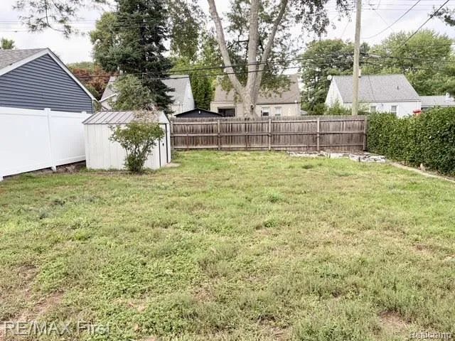 317 E Webster Road Royal Oak City, MI 48073
