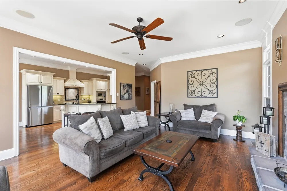 11987 N Milton Rd Milton, TN 37118
