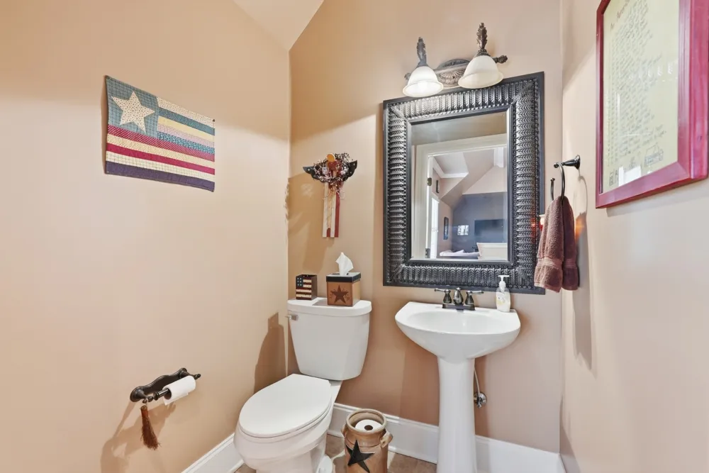 11987 N Milton Rd Milton, TN 37118